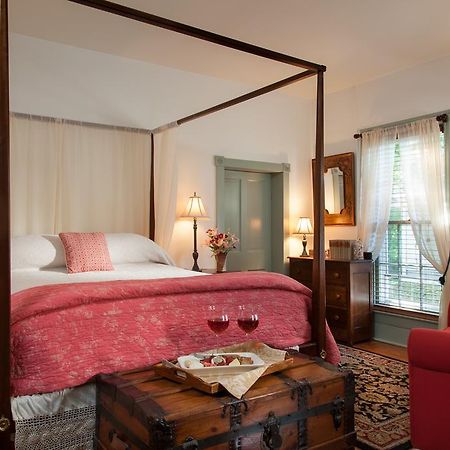 Thomas Shepherd Inn Shepherdstown Esterno foto