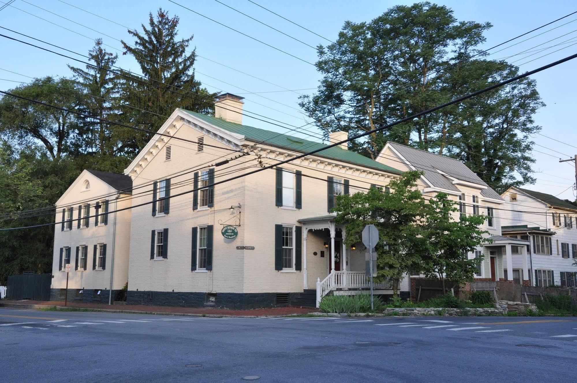 Thomas Shepherd Inn Shepherdstown Esterno foto