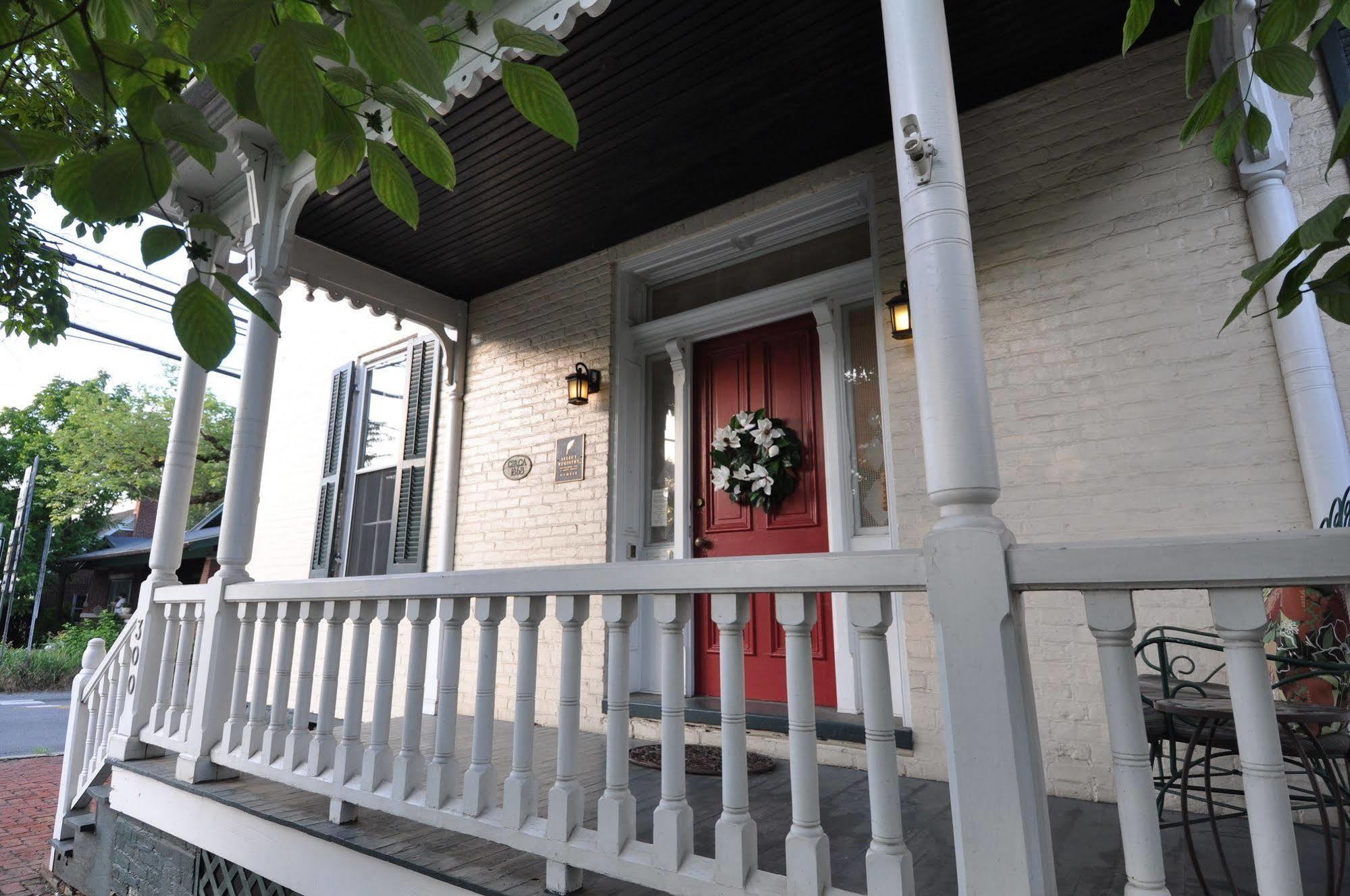 Thomas Shepherd Inn Shepherdstown Esterno foto